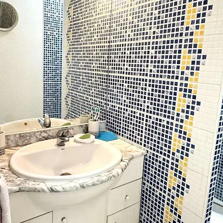 Apartment Grand T2 Cabine, Vue Mer, Parking, Au Coeur Du Mail De Rochelongue - Fr-1-607-231